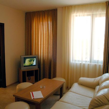 Apartment Tourist Complex Rose Village ซันนีบีช ภายนอก รูปภาพ
