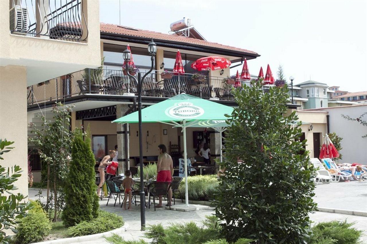 Apartment Tourist Complex Rose Village ซันนีบีช ภายนอก รูปภาพ
