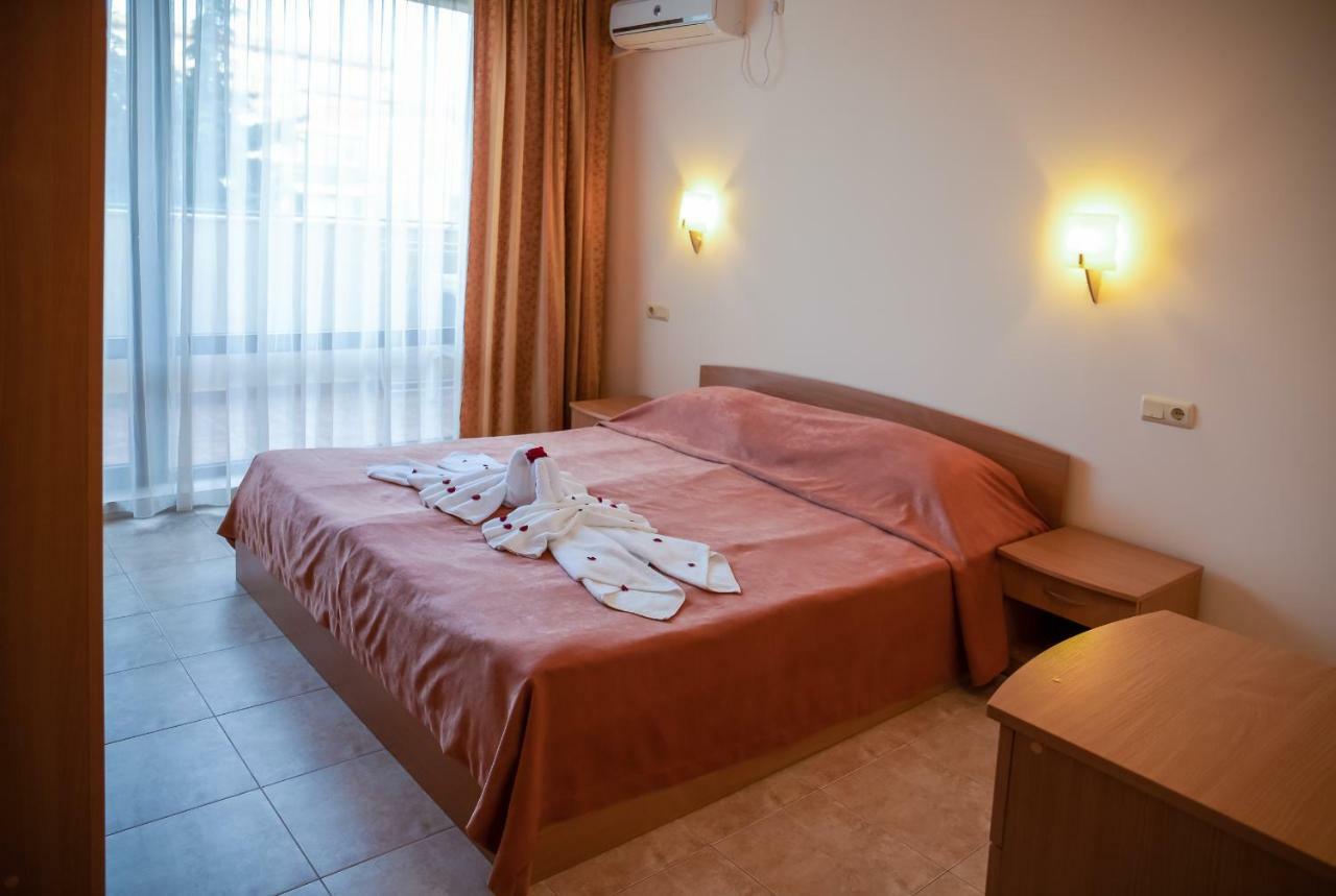Apartment Tourist Complex Rose Village ซันนีบีช ภายนอก รูปภาพ
